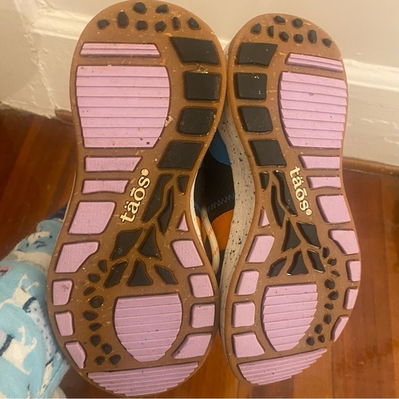 Taos Advance Sneakers - Picture 7 of 9